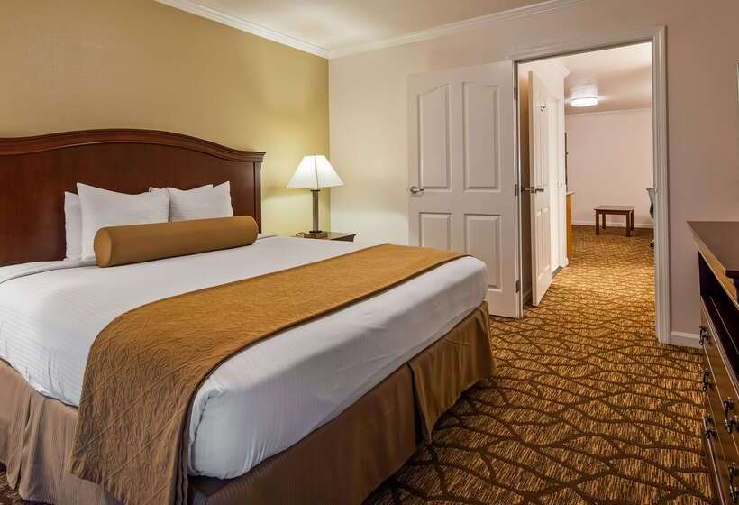 Отель Best Western Salinas Monterey