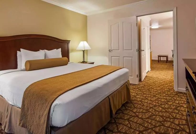 Отель Best Western Salinas Monterey