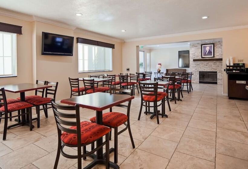 Отель Best Western Salinas Monterey