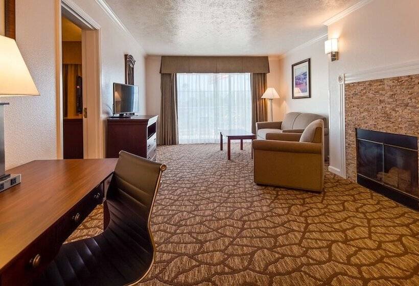 Отель Best Western Salinas Monterey