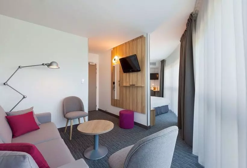 בית מלון כפרי Campanile Metz Nord Talange