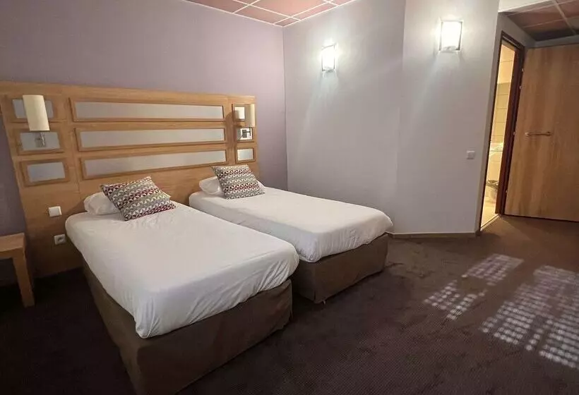 בית מלון כפרי Campanile Metz Nord Talange