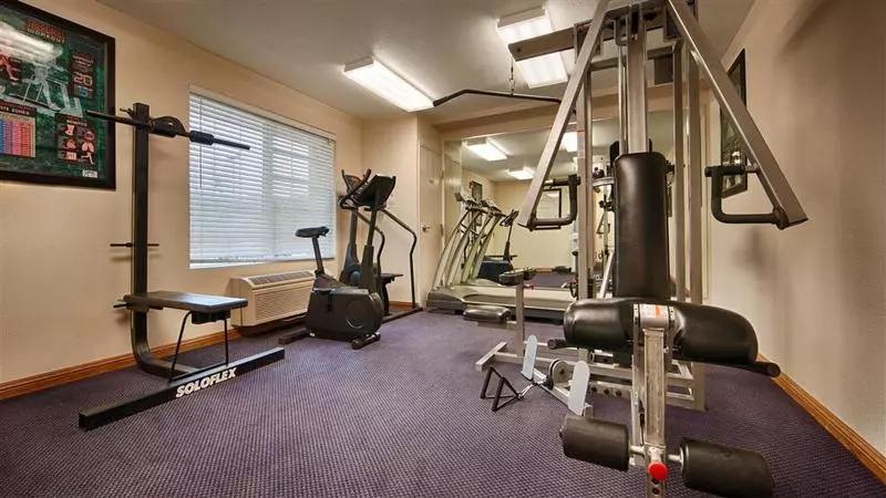 酒店 Cloverdale Wine Country Inn & Suites