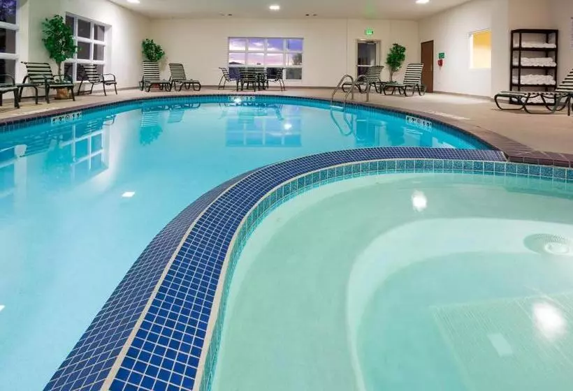 Отель Holiday Inn Express And Suites Stevens Point By Ihg