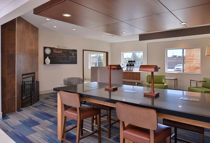 酒店 Holiday Inn Express And Suites Stevens Point By Ihg