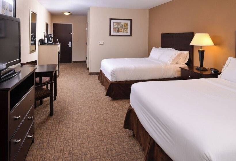 فندق Holiday Inn Express & Suites Fairmont, An Ihg