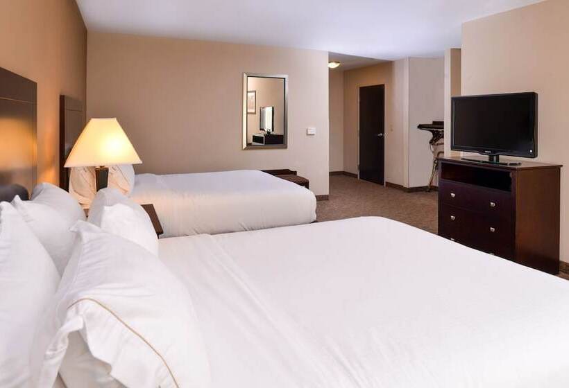 فندق Holiday Inn Express & Suites Fairmont, An Ihg