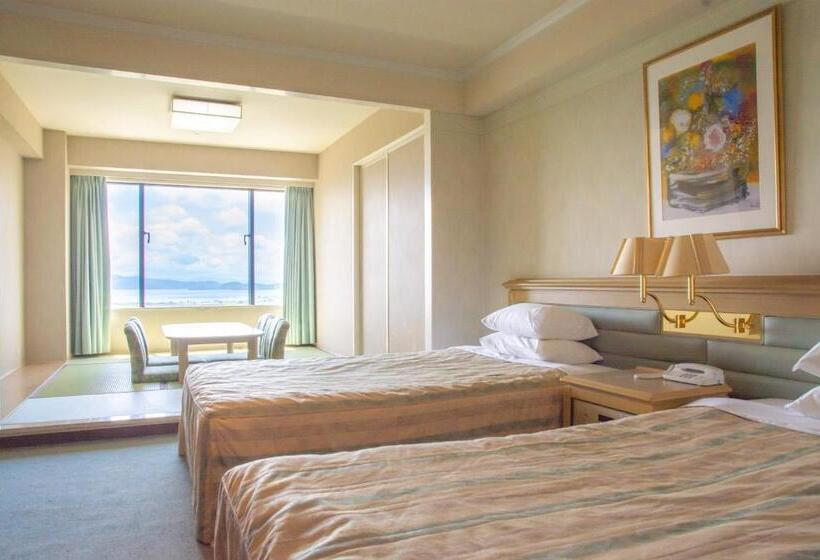 בית מלון כפרי Listel Inawashiro Wing Tower