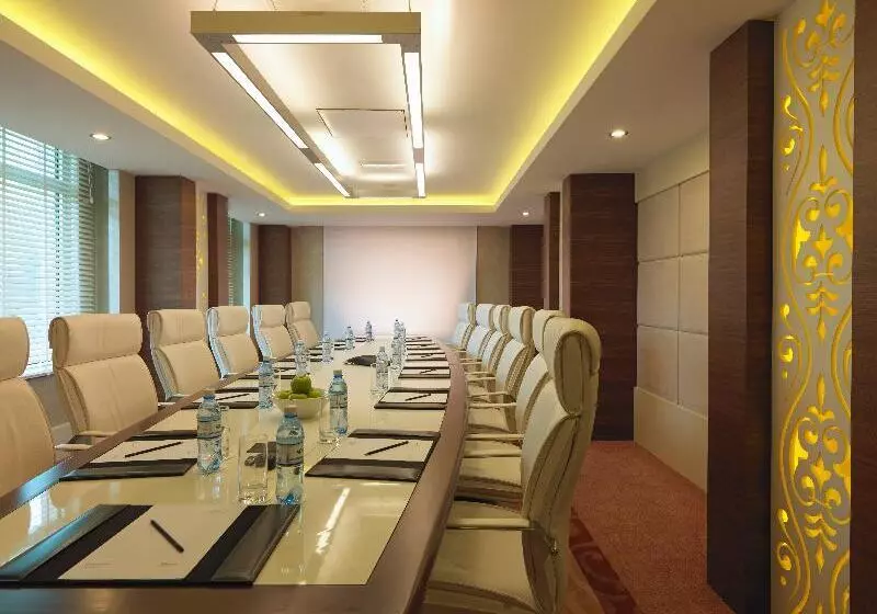 هتل Pullman Baku