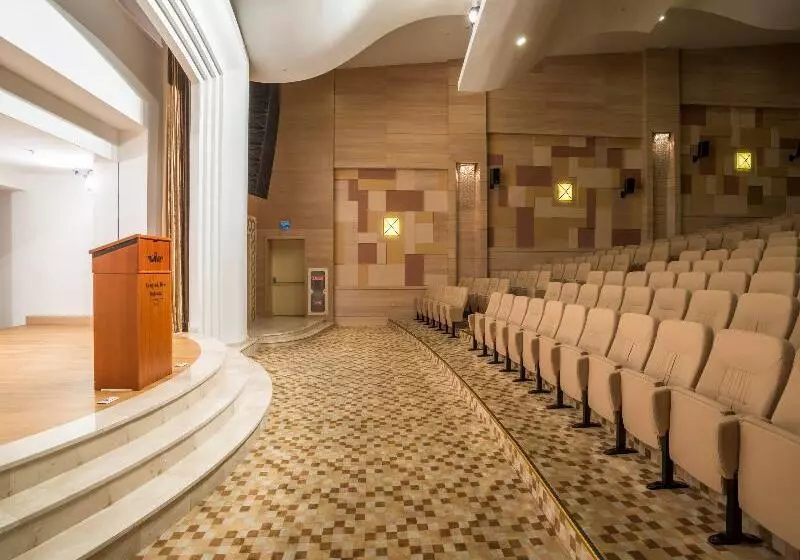 هتل Pullman Baku