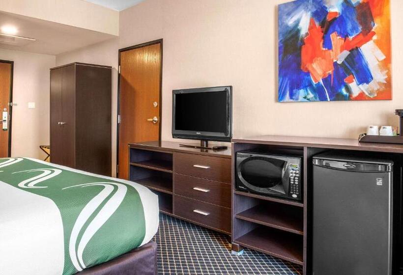 בית מלון כפרי Quality Inn & Suites