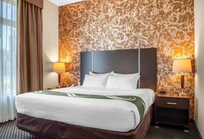 בית מלון כפרי Quality Inn & Suites