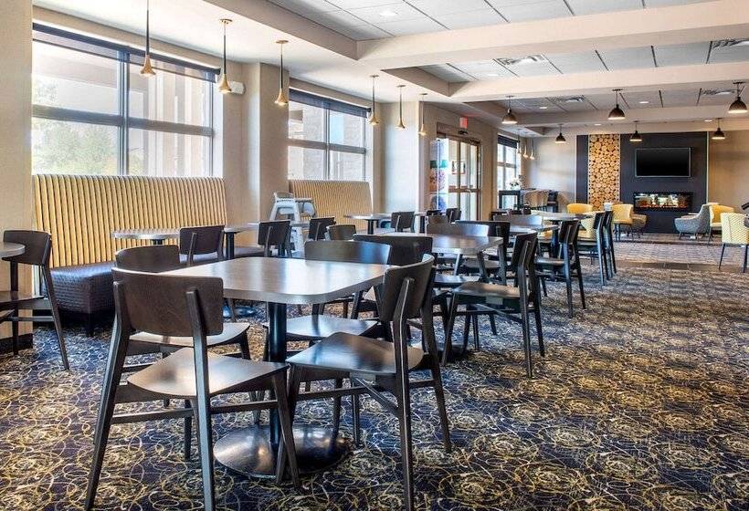 בית מלון כפרי Quality Inn & Suites