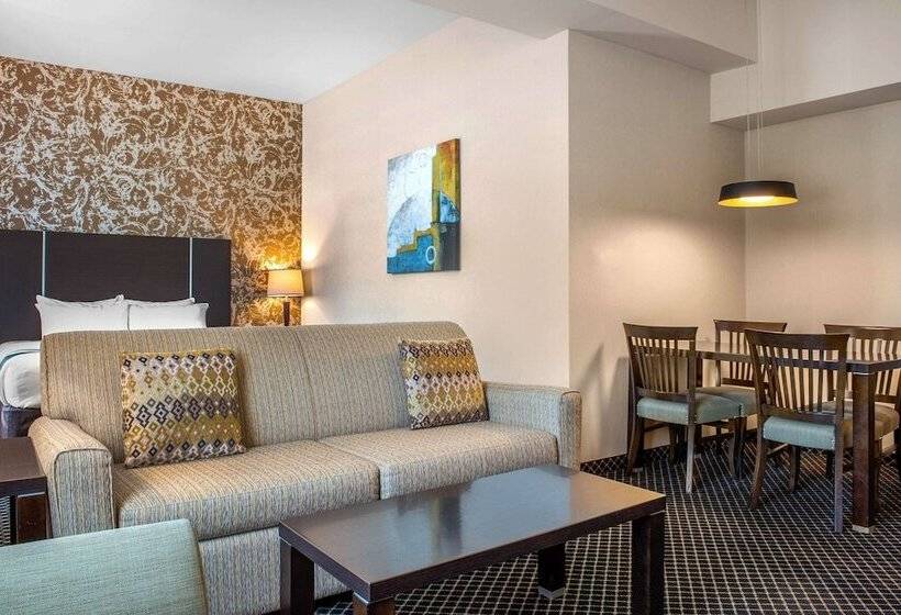 בית מלון כפרי Quality Inn & Suites