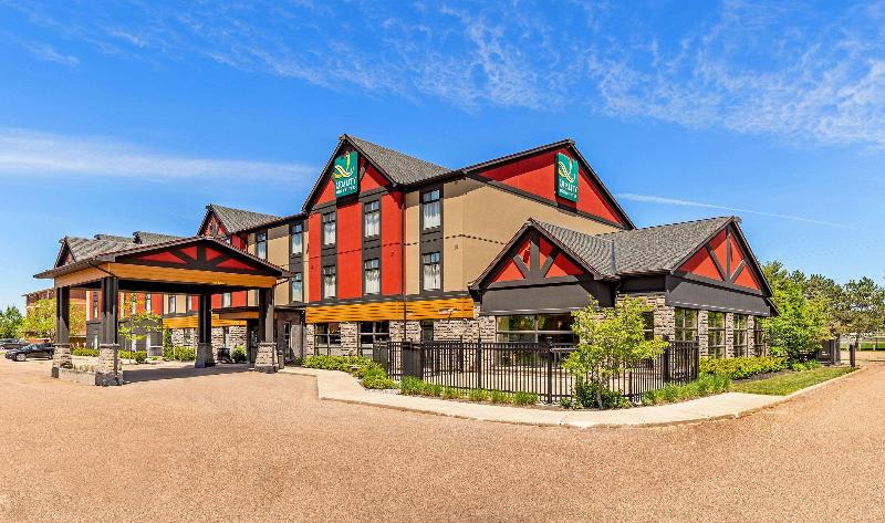 בית מלון כפרי Quality Inn & Suites