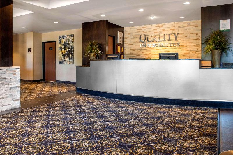 בית מלון כפרי Quality Inn & Suites