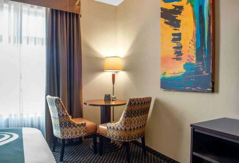 בית מלון כפרי Quality Inn & Suites