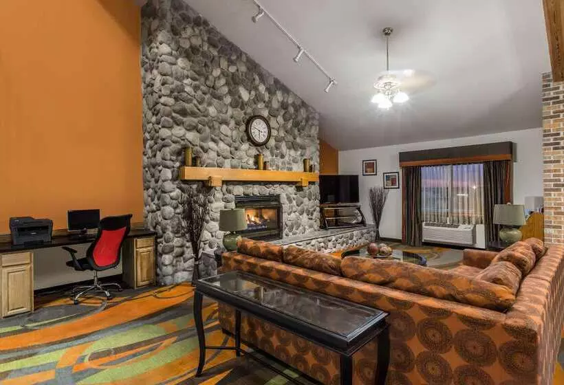 호텔 Ramada By Wyndham Platte City Kci Airport