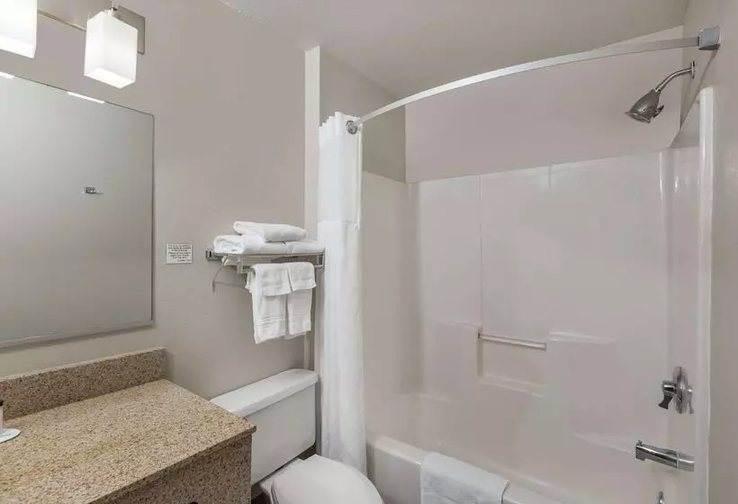 호텔 Ramada By Wyndham Platte City Kci Airport