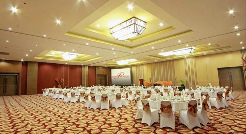 فندق Solo Paragon  & Residences