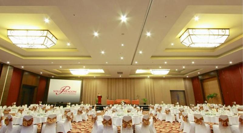 فندق Solo Paragon  & Residences