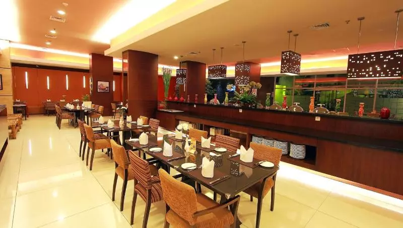 Hotelli Solo Paragon & Residences