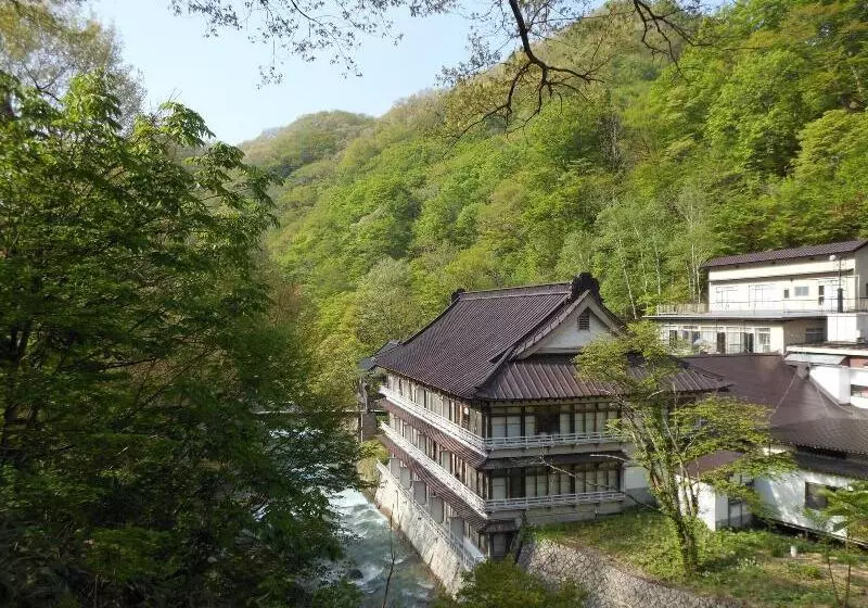 Otel Takaragawa Onsen Ousenkaku