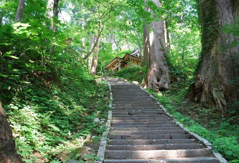 בית מלון כפרי Takinoyu