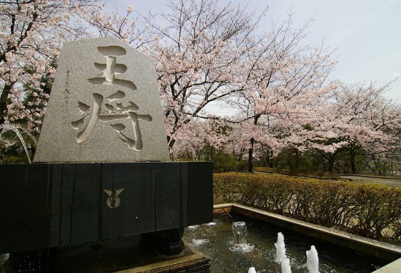 בית מלון כפרי Takinoyu