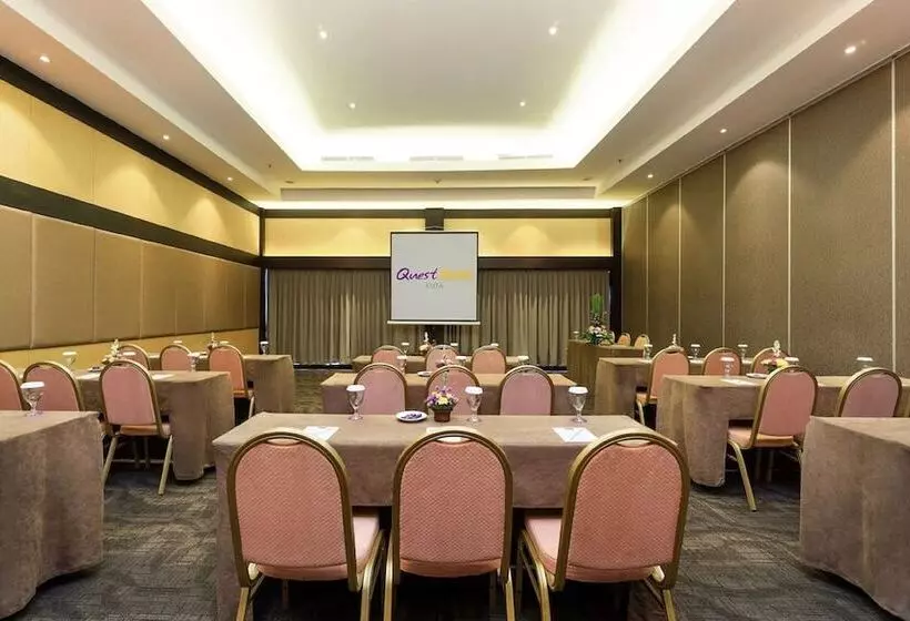 Quest Hotel Kuta By Aston