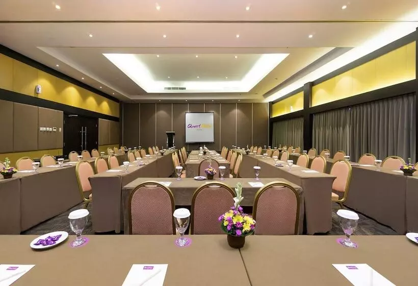 Quest Hotel Kuta By Aston