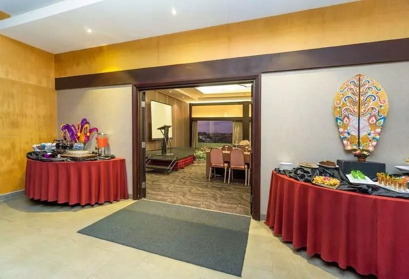 Quest Hotel Kuta By Aston