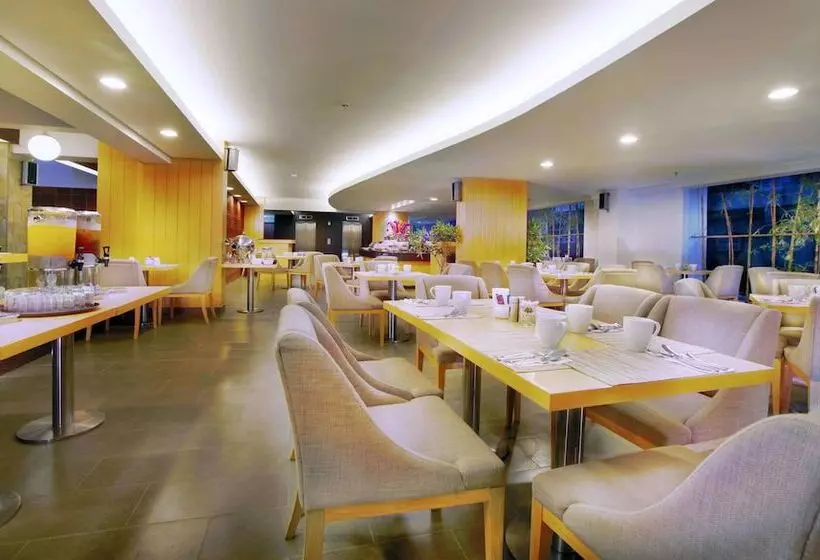 Quest Hotel Kuta By Aston