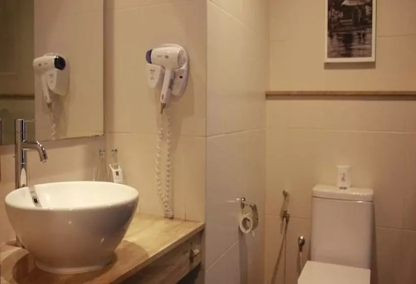 Quest Hotel Kuta By Aston