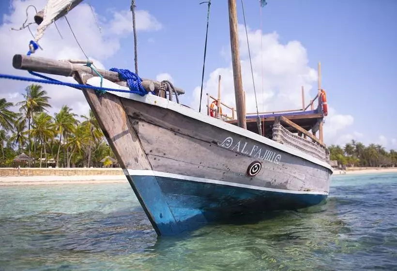 استراحتگاه Sandies Malindi Dream Garden