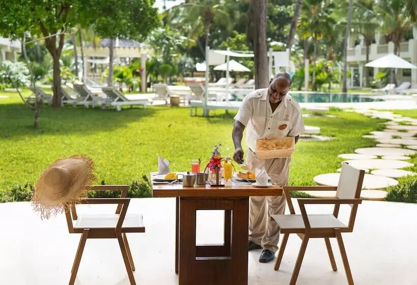 استراحتگاه Sandies Malindi Dream Garden