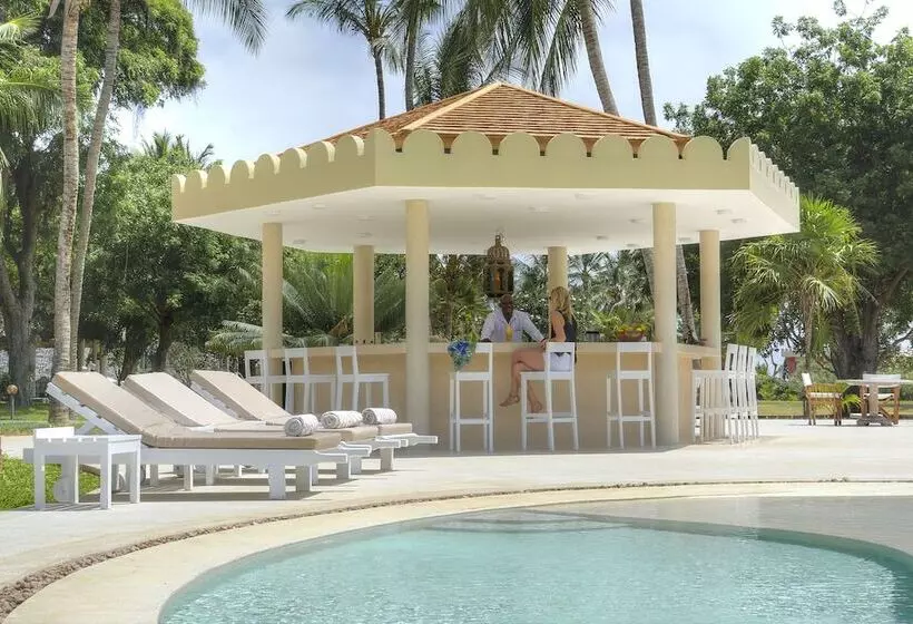 استراحتگاه Sandies Malindi Dream Garden