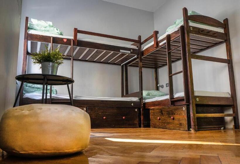 Hostel Helvetia   Privates In City Center And Old Town