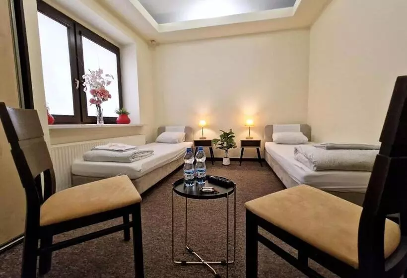 Hostel Helvetia   Privates In City Center And Old Town