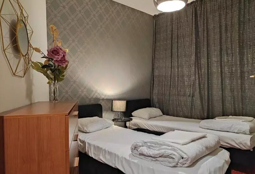 Hostel Helvetia   Privates In City Center And Old Town