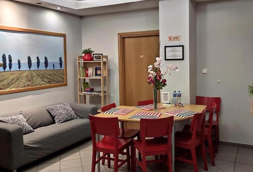 Hostel Helvetia   Privates In City Center And Old Town