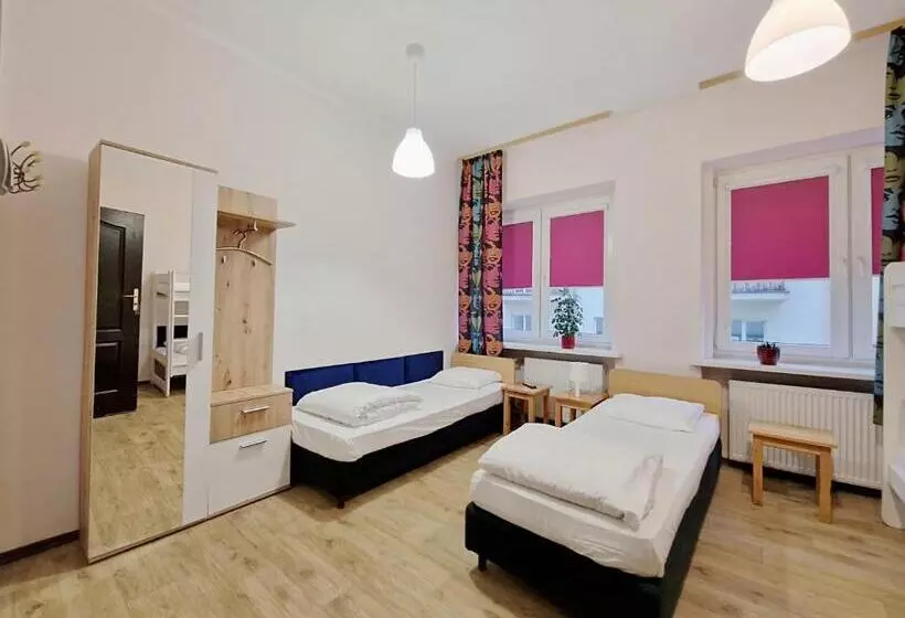 Hostel Helvetia   Privates In City Center And Old Town