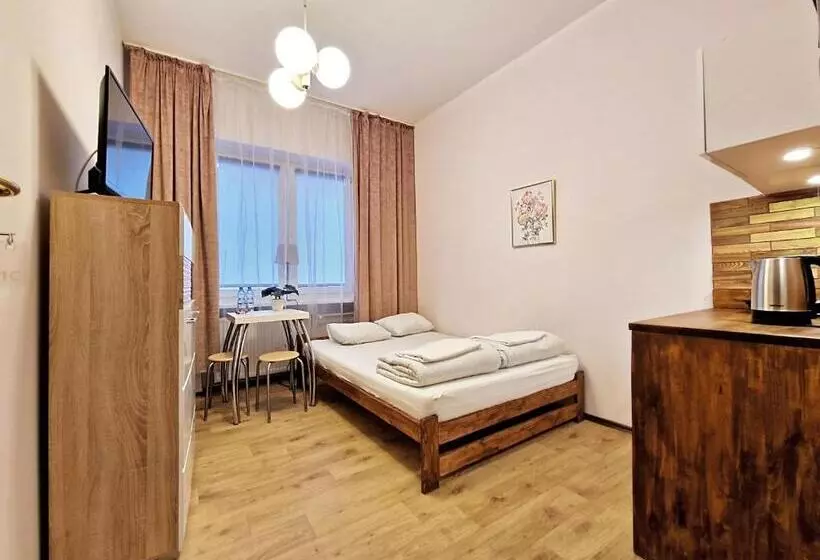 Hostel Helvetia   Privates In City Center And Old Town
