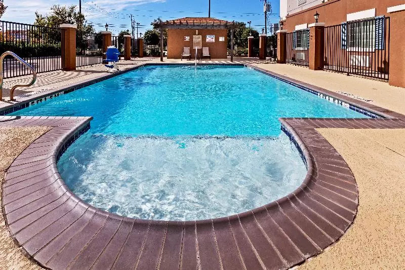 בית מלון כפרי Candlewood Suites Baytown, An Ihg