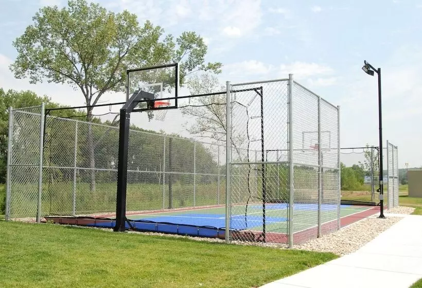 Отель Candlewood Suites Junction City Ft. Riley, An Ihg