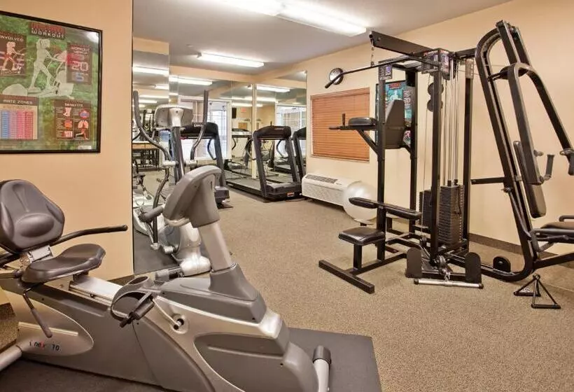 Отель Candlewood Suites Junction City Ft. Riley, An Ihg