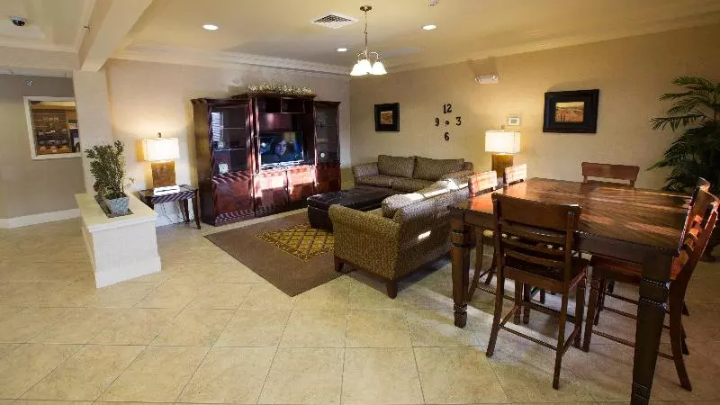 호텔 Candlewood Suites Springfield, An Ihg