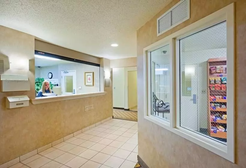 호텔 Candlewood Williamsport, An Ihg