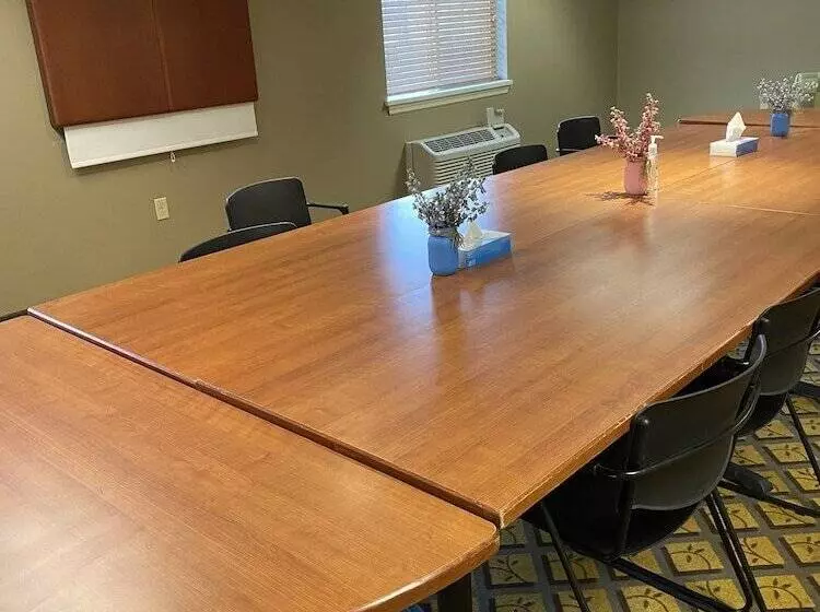 호텔 Candlewood Williamsport, An Ihg