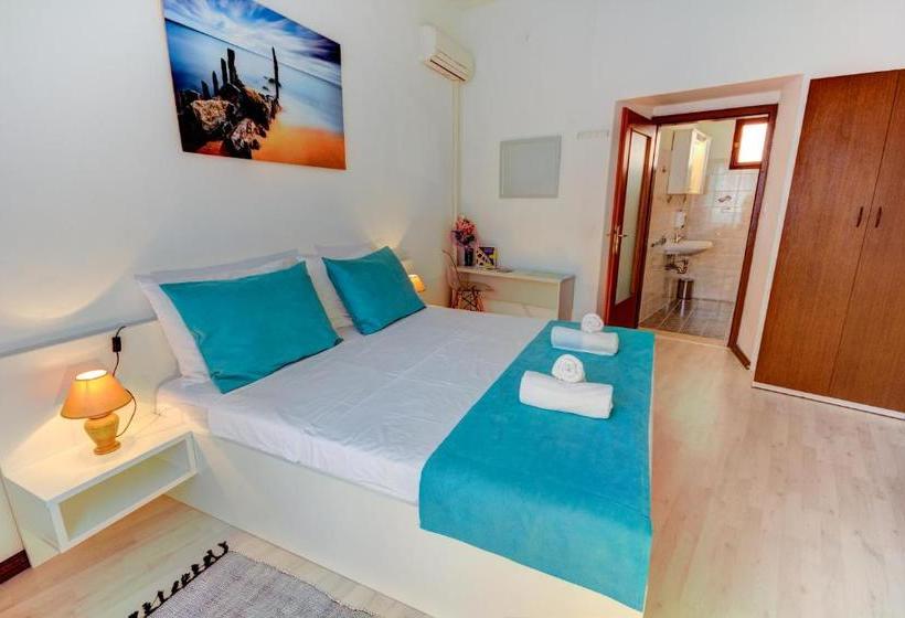 בית מלון כפרי City Point Rooms